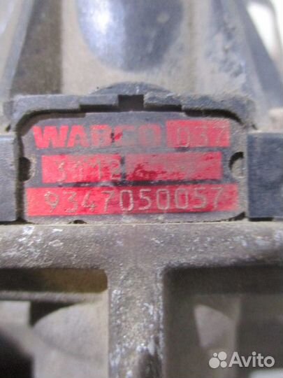 Кран защитный 4-х контурный Mercedes-Benz A9347050