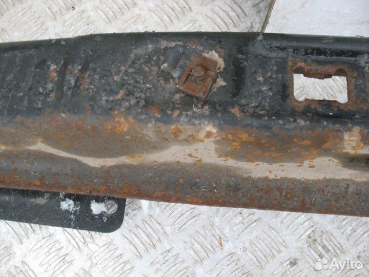 Усилитель заднего бампера Volkswagen Caddy 3 2007г