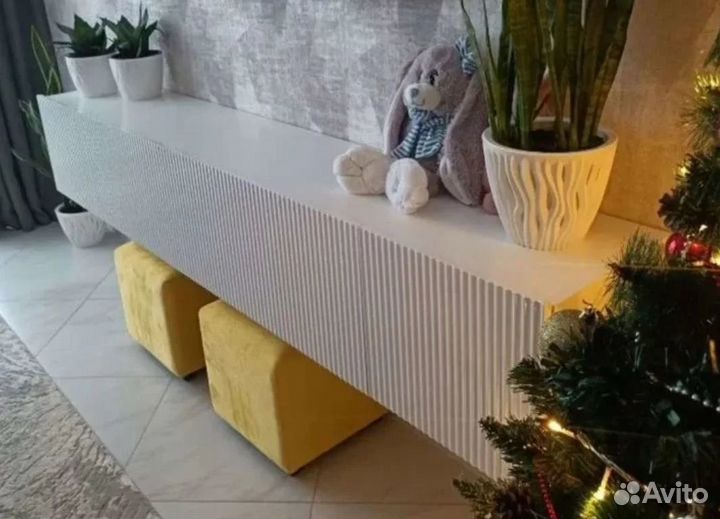 Тумба тв на ножках в наличии