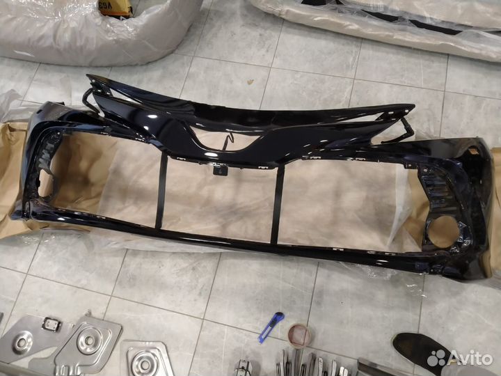 Бампер Тойота Камри Все цвета, новые