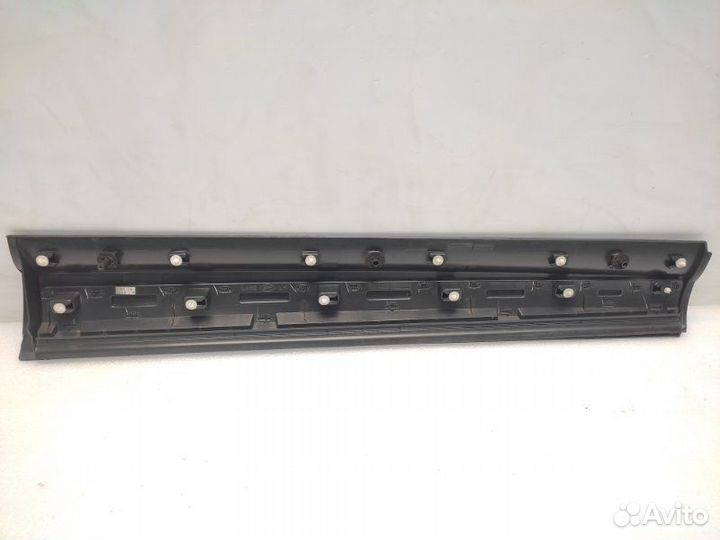 Накладка двери передняя левая Land Rover Discovery