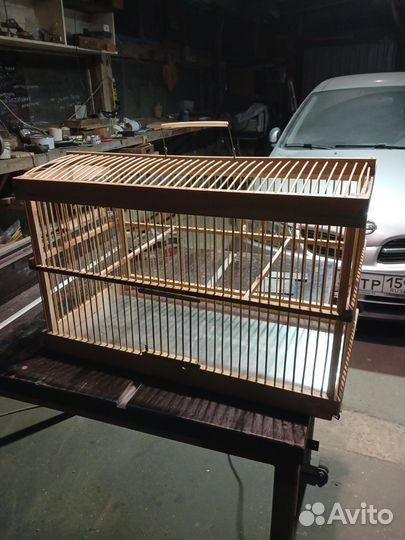 Клетки для птиц деревянные