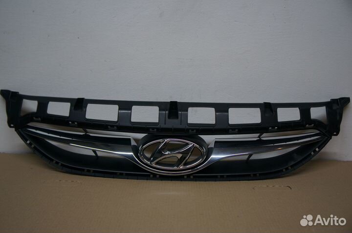 Решетка Радиатора Hyundai Solaris I (2010-2014)