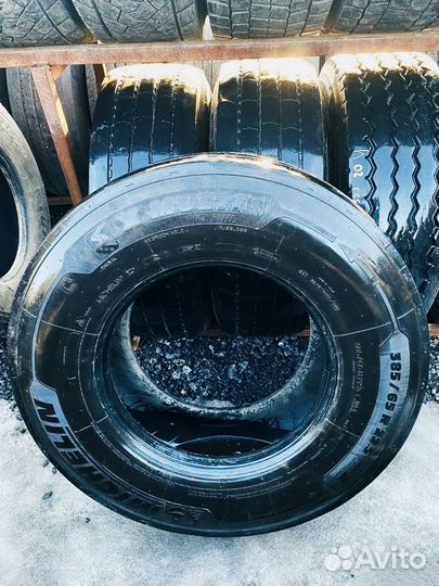 Michelin X multi HL Z 385/65