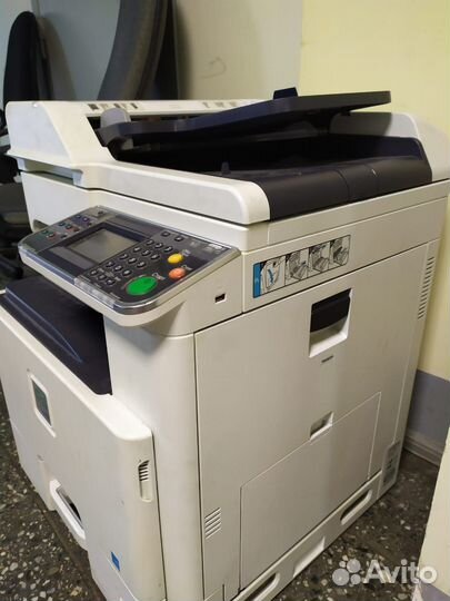 Продаю мфу kyocera FS C8520