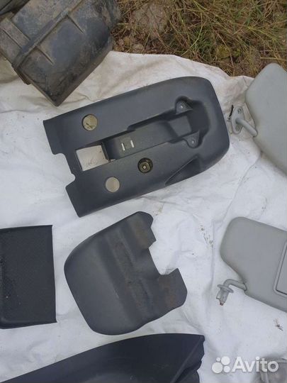 Подрулевой пластик на вольво s40 2000г