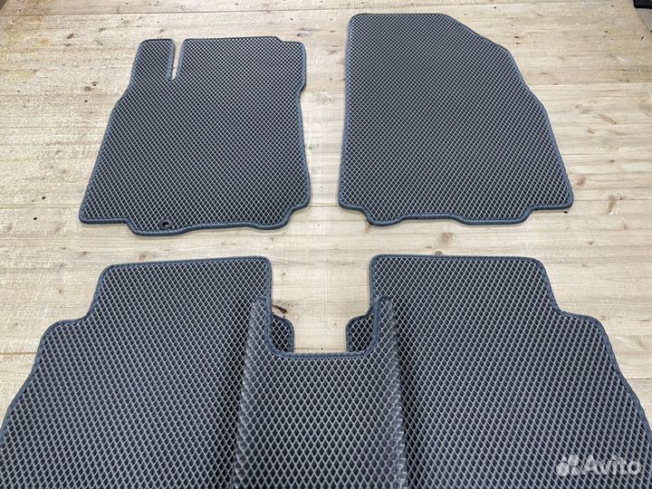 Автоковрики EVA для Nissan Tiida 2004-2013