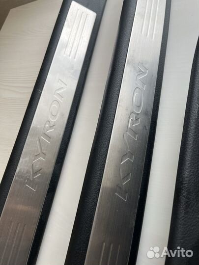 Накладки порога на ssangyong Kyron и Rexton