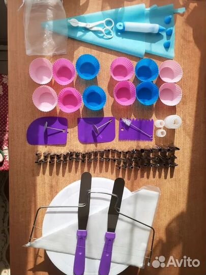 Кондитерский набор тортовница вращающаяся. Новый