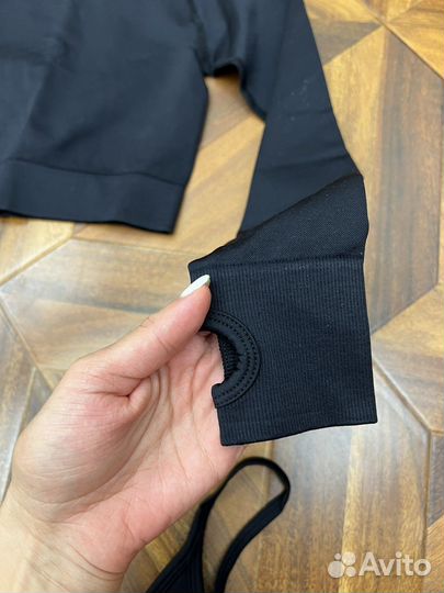 Новый женский костюм для спорта