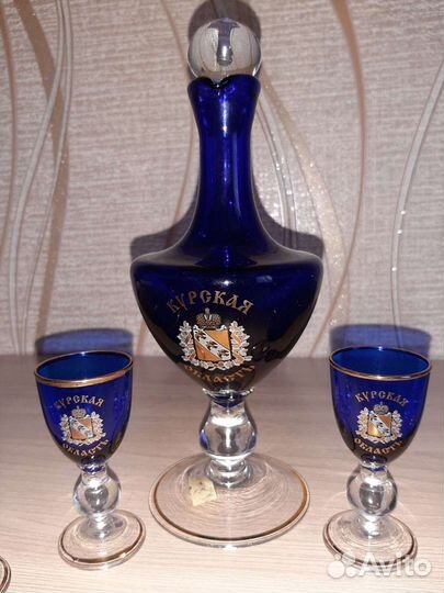 Графин с рюмками