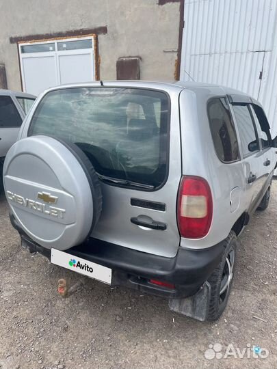 Chevrolet Niva, 2004