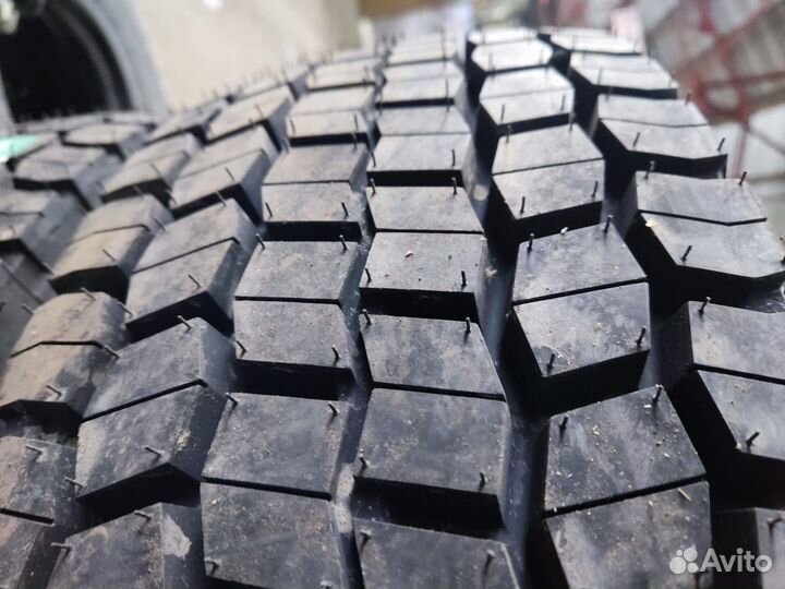 Longtraxx (Landspider) 215/75 R17.5 DR660 ведущая