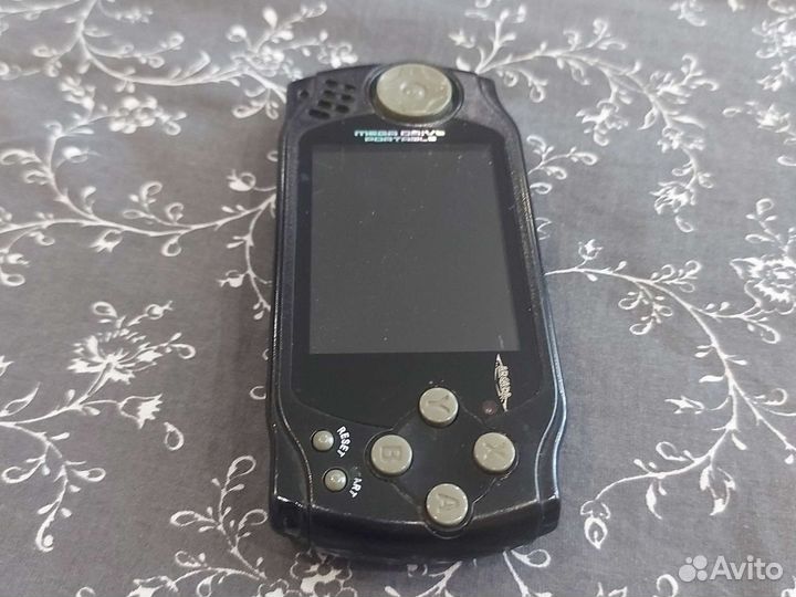 Портативная приставка MegaDrive Portable Arcada