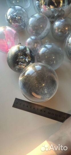 Пластмассовые шары для ёлки / декора