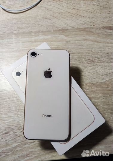 iPhone 8, 64 ГБ