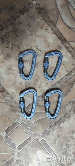 Жумары и карабины Альпинистское снаряжение