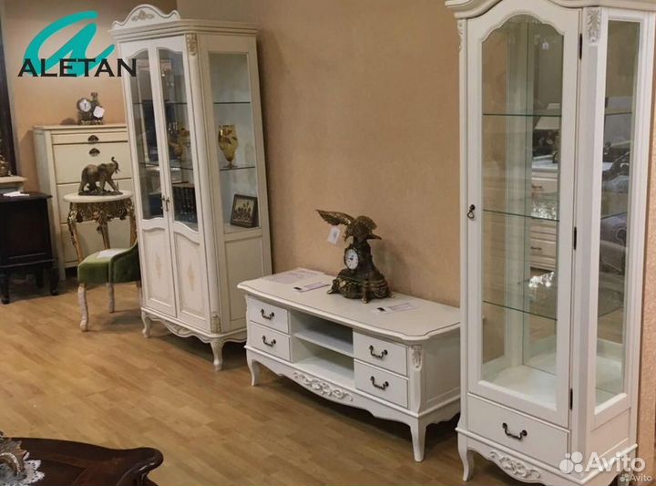 Стеллаж витрина на правую сторону