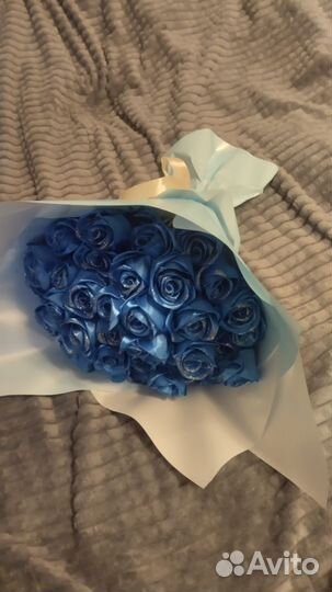 Розы из атласных лент