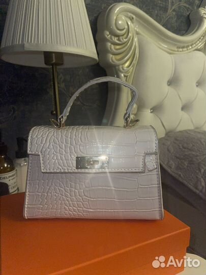 Белая сумка