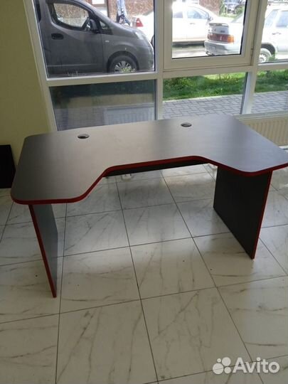 Стол компьютерный Skyland Skill STG 1385.1 красный