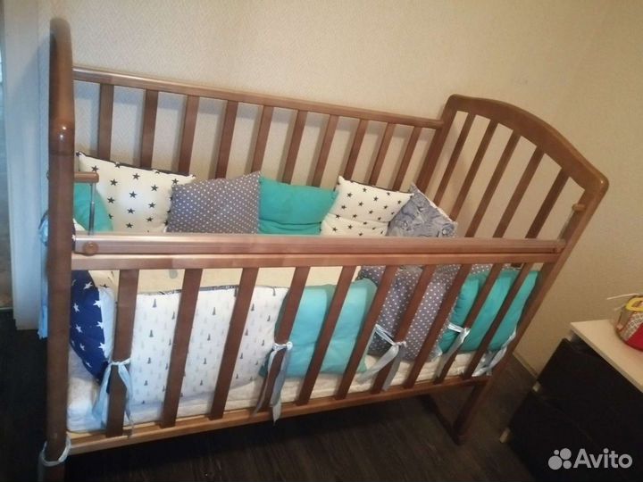 Детская кроватка