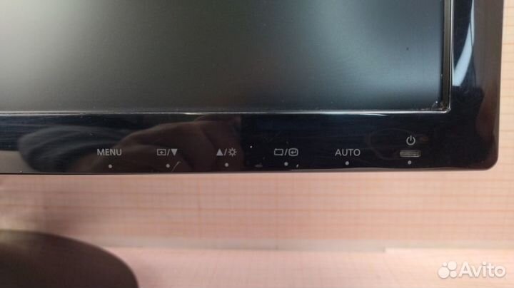 Монитор б/у 21.5