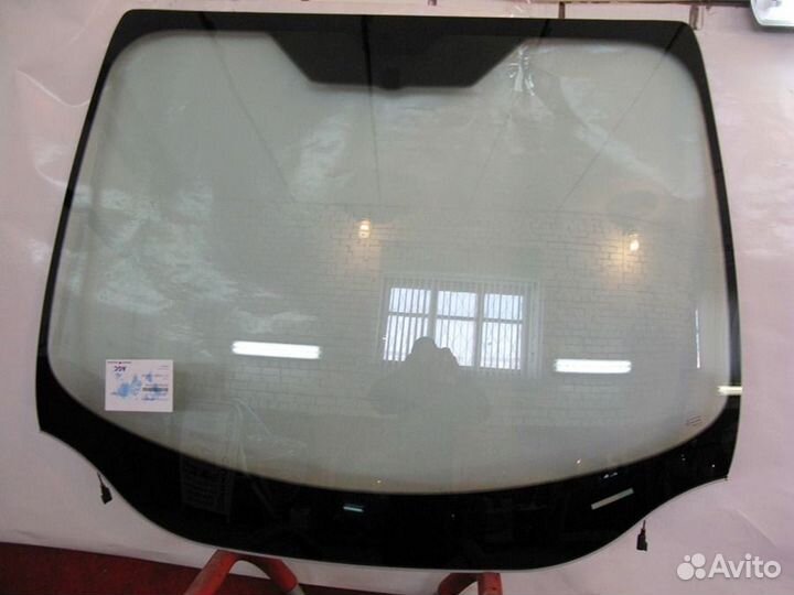 Лобовое ветровое стекло Форд Фокус 3 2011 - нв