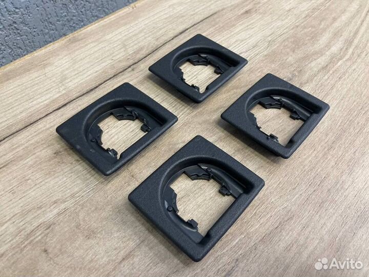 Кронштейн петли (основной пол) Mercedes S202 S210