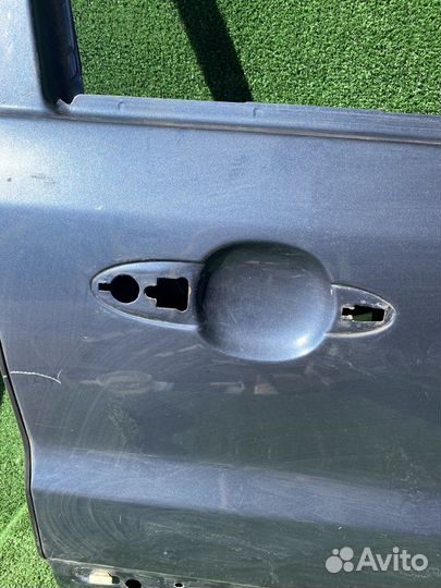 Дверь передняя правая Ford Maverick синяя