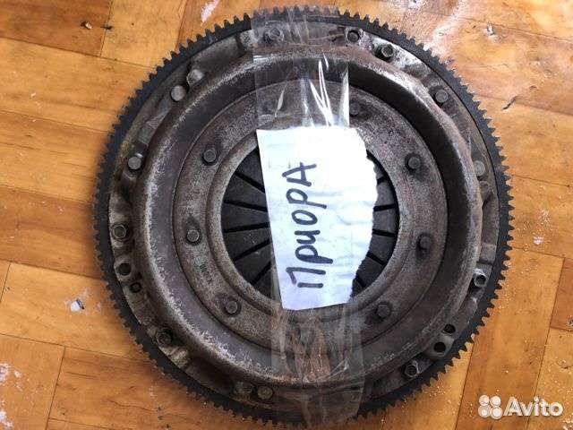 Маховик на ладу приору