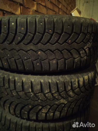 Bridgestone Blizzak Ice 2.25/60 R17