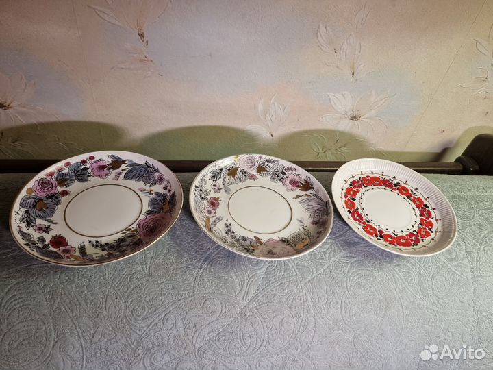 Чайные блюдца