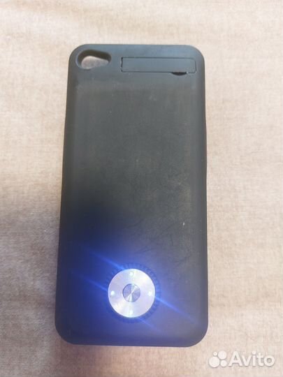 Чехол-аккумулятор DF iBattery-08 на iPhone 4, 4s