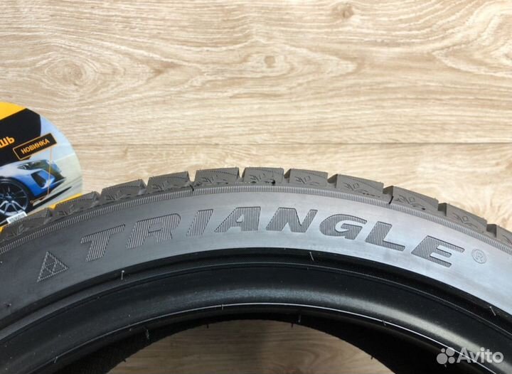Triangle Snowlink TWT02 255/40 R18 99V