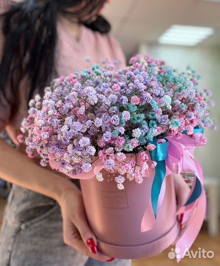 Букет с гипсофилой для девушки