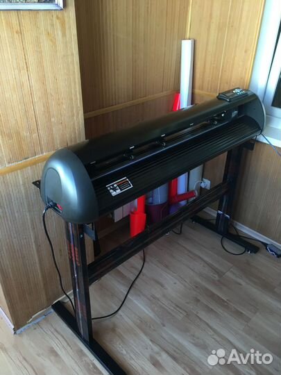 Режущий плоттер Vicsign HS1080 Servo