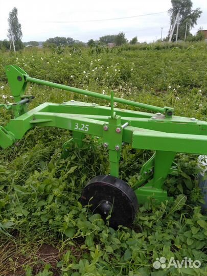 Продам,новый плуг керланд 3,25