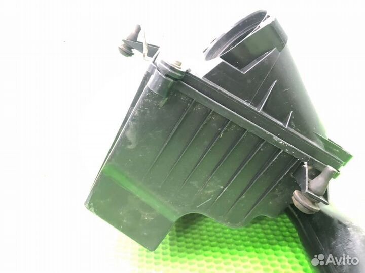 Корпус воздушного фильтра LADA Kalina хэтчбек