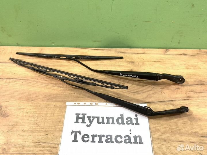 Щёткодержатель передний Hyundai Terracan, 2004г