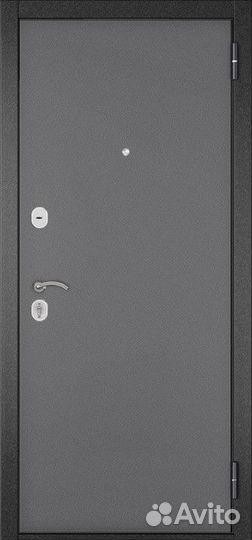 Дверь входная металлическая в квартиру