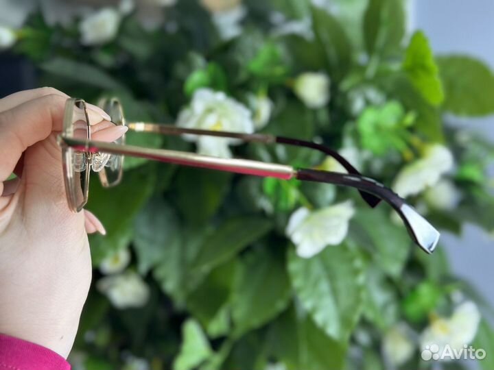 Солнцезащитные женские очки