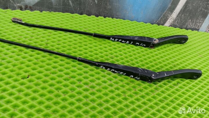 Поводки дворников Sandero stepway 1