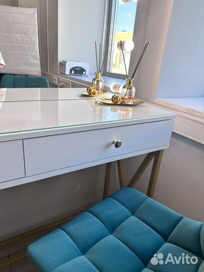 Аренда рабочего места визажиста бровиста