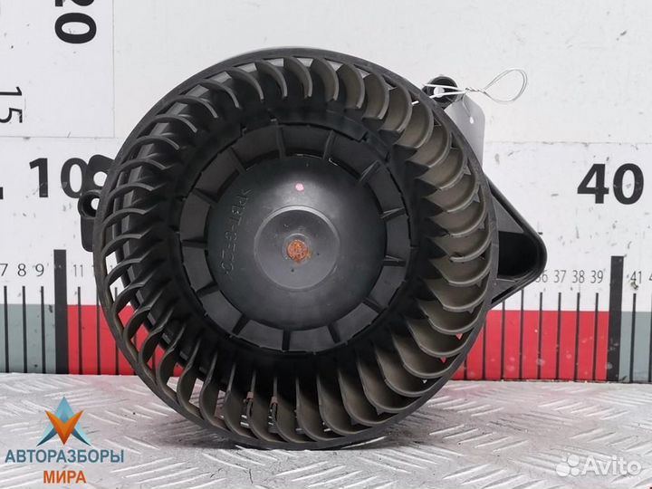 Моторчик печки Audi A4 B5 рест. 2001 8E1820021B