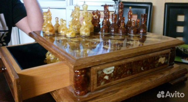 Шахматы янтарные