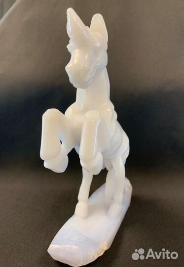 Статуэтка единорог