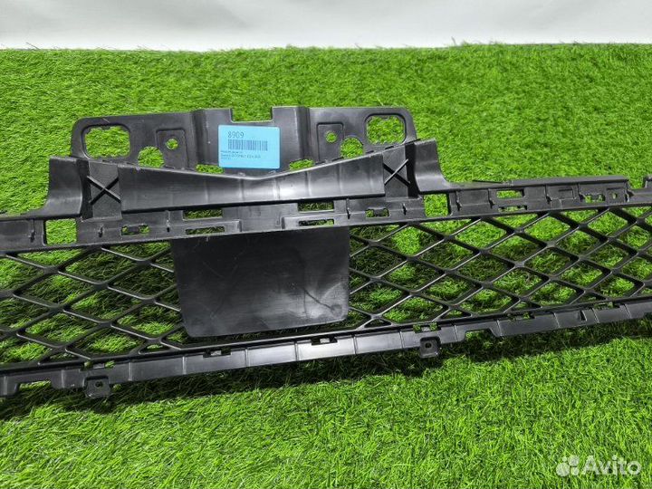 Нижняя решетка Genesis Gv70 рест 2024-2025