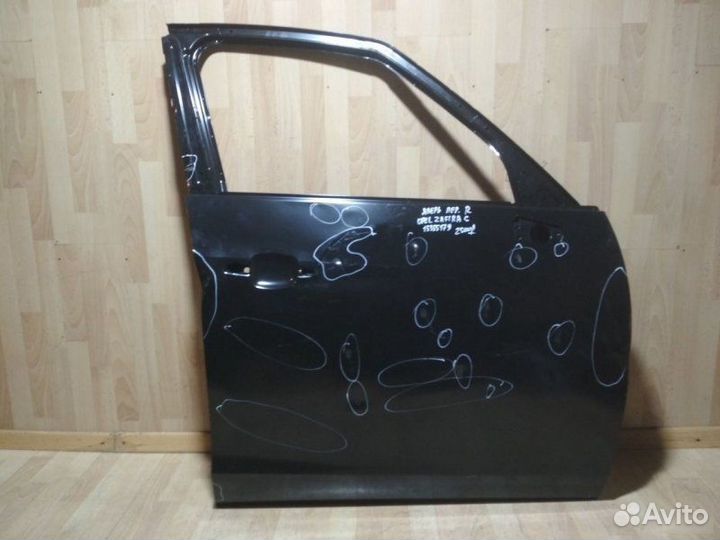 Дверь Opel Zafira