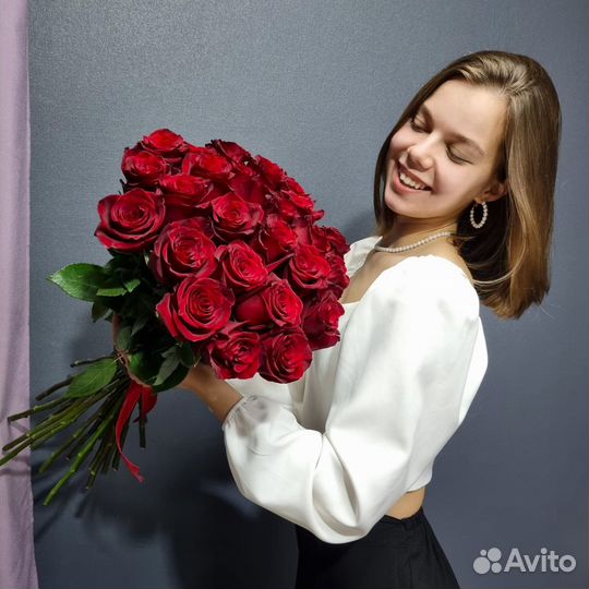Букет из 21 красной розы. Доставка 46-10-00